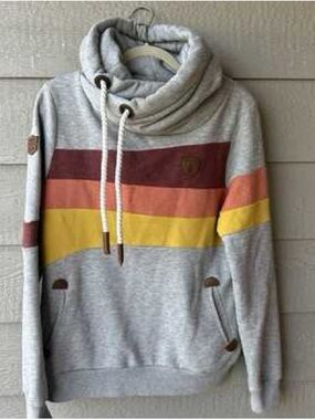 Wanakome  Women's Sweater - Cozy